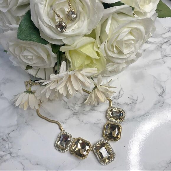Jewelry - 2/$20 Gold Gemstone Necklace Earring Set